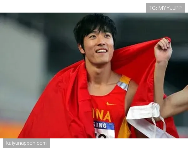 刘翔赛场上风驰电掣，家里却被宠成二百斤大胖猫了？