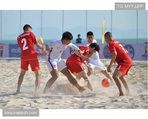 沙滩足球规则中为何允许手部触球却不算手球犯规